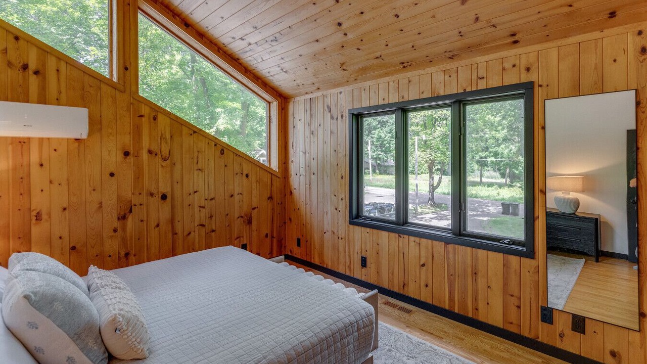 Photo of Bedroom in Brainerd