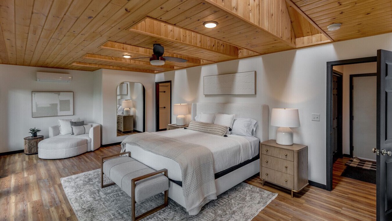 Photo of Bedroom in Brainerd