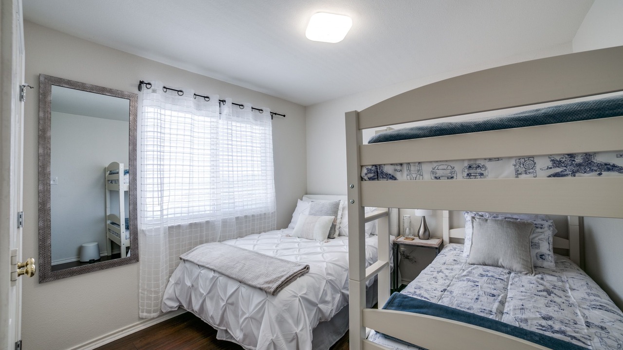Photo of Bedroom in Far North Central