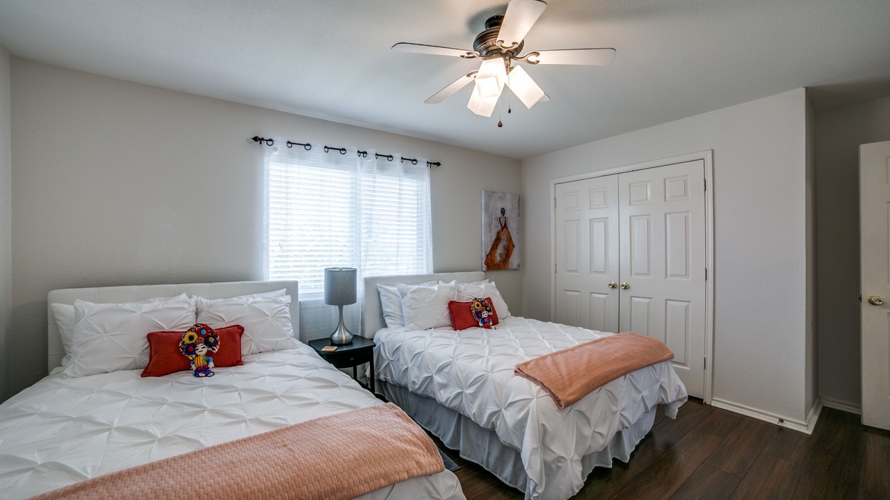 Photo of Bedroom in Far North Central