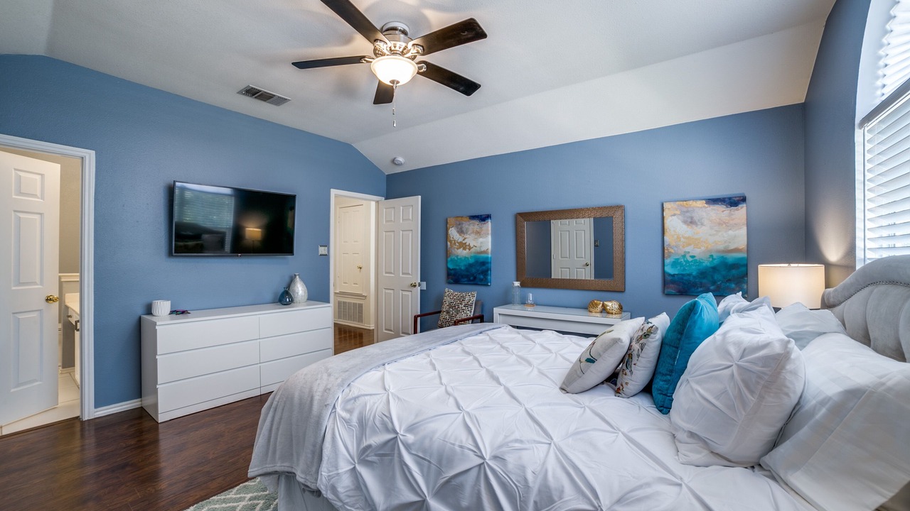 Photo of Bedroom in Far North Central