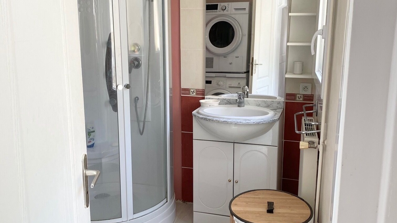 Photo of Bathroom in Loches