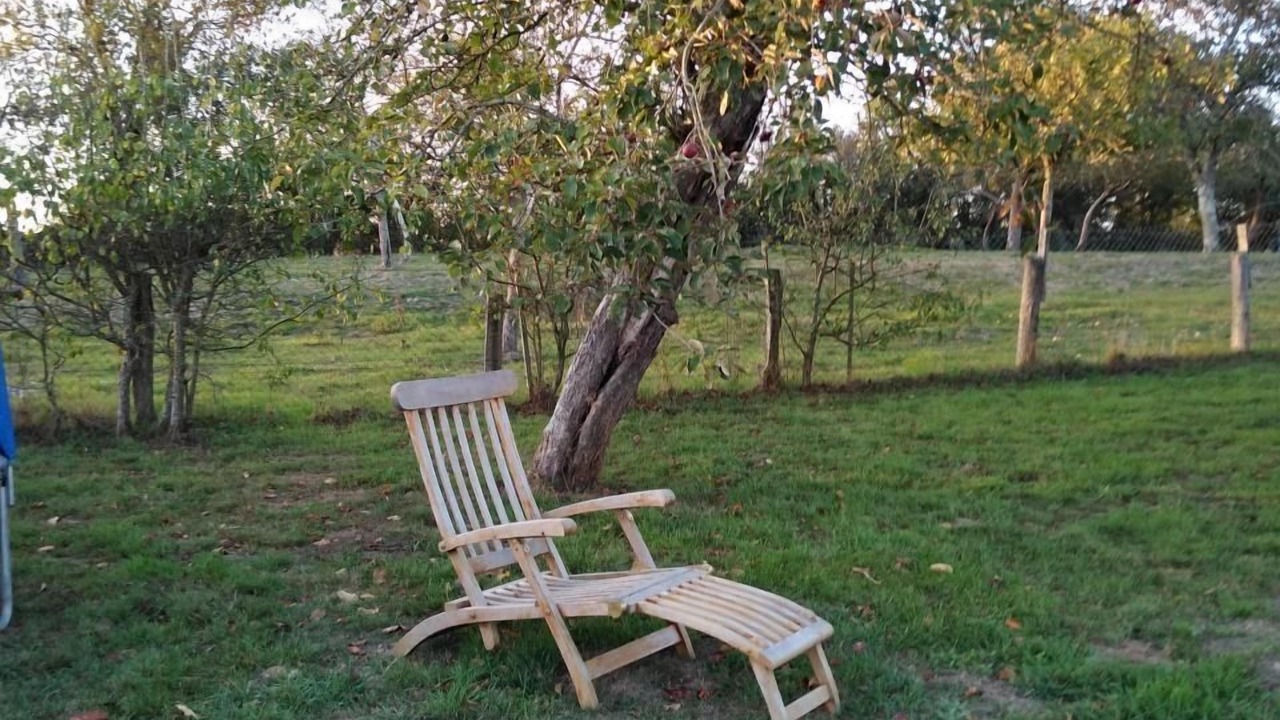 Photo of Others in Menil-Vin
