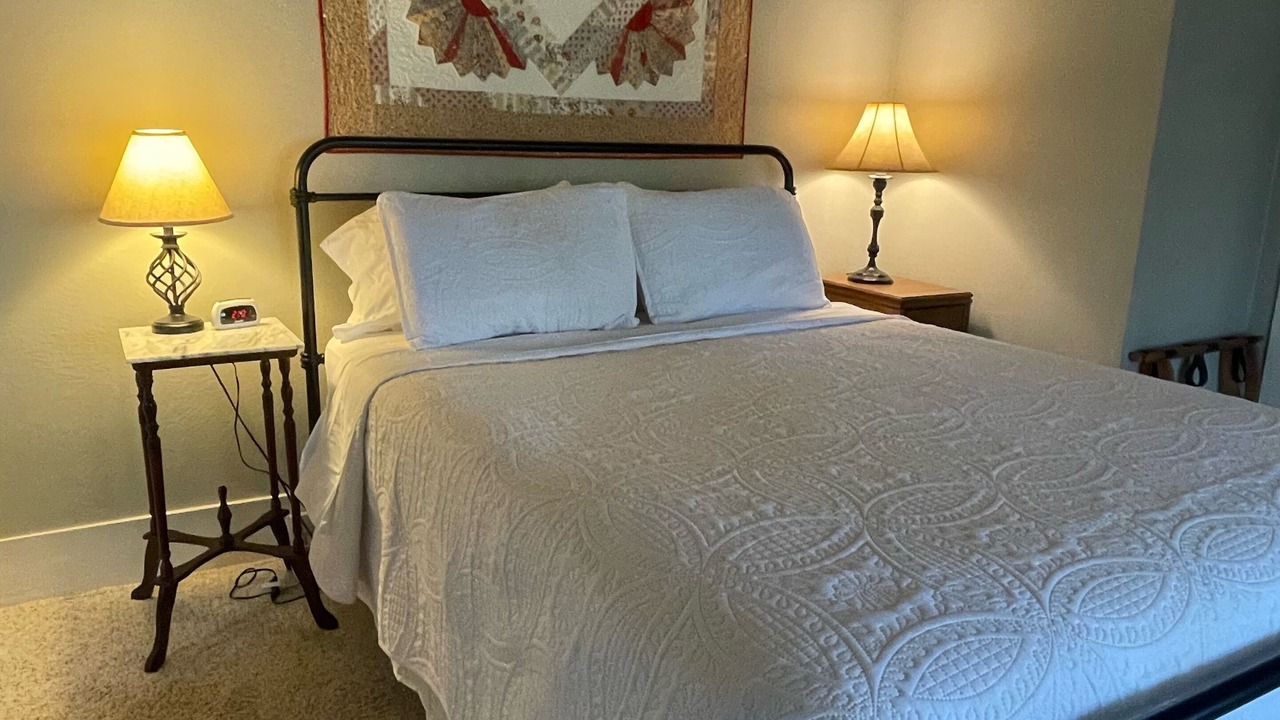 Photo of Bedroom in Coldspring