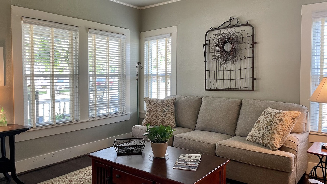 Photo of Livingroom in Coldspring