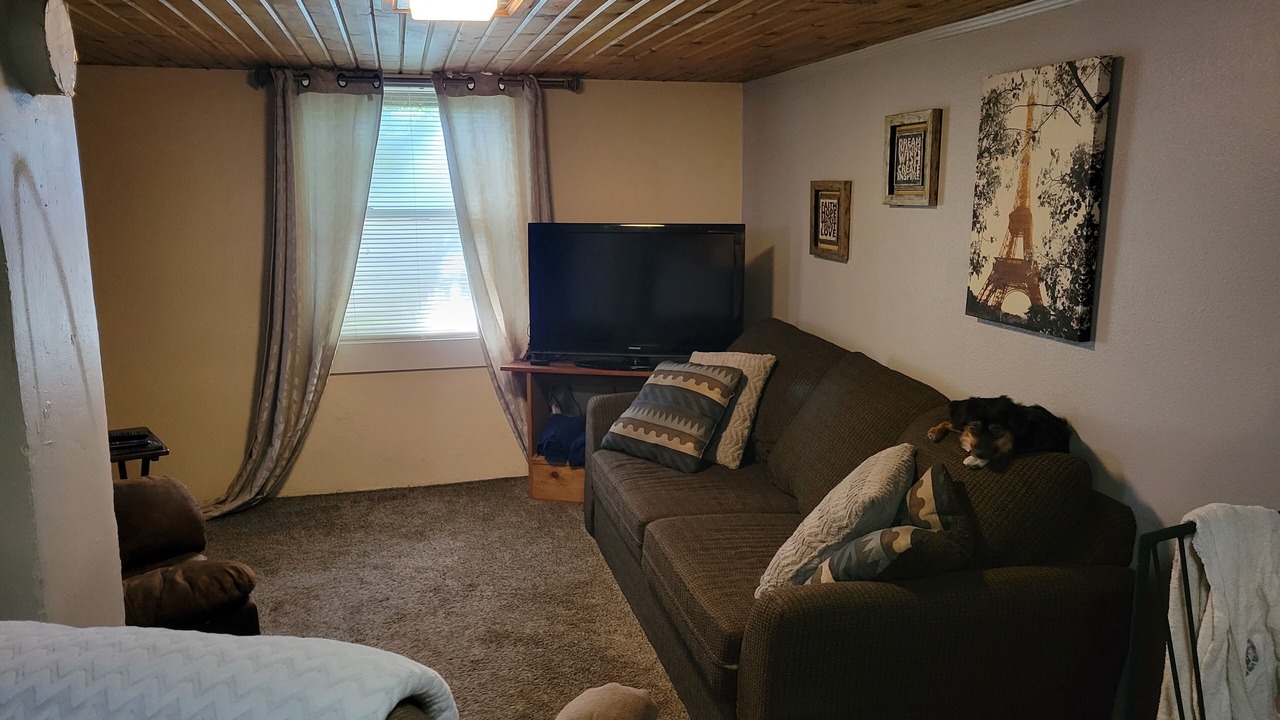 Photo of Livingroom in Ontario