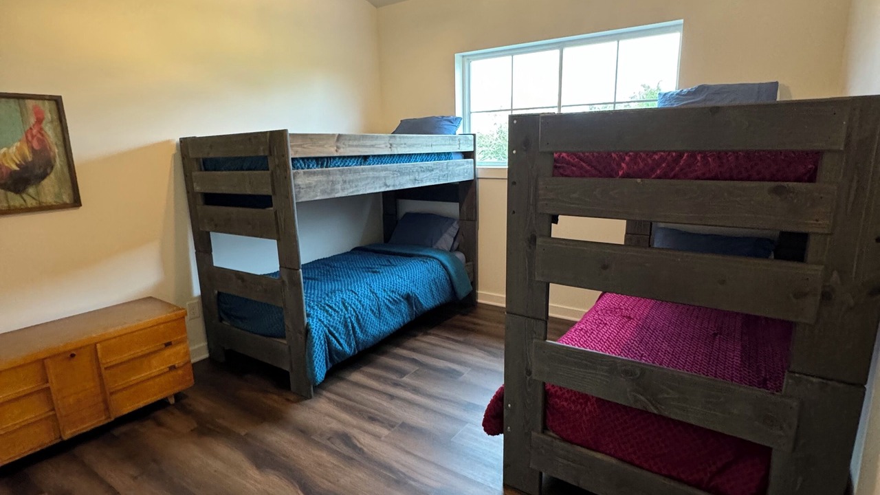 Photo of Bedroom in Alvin