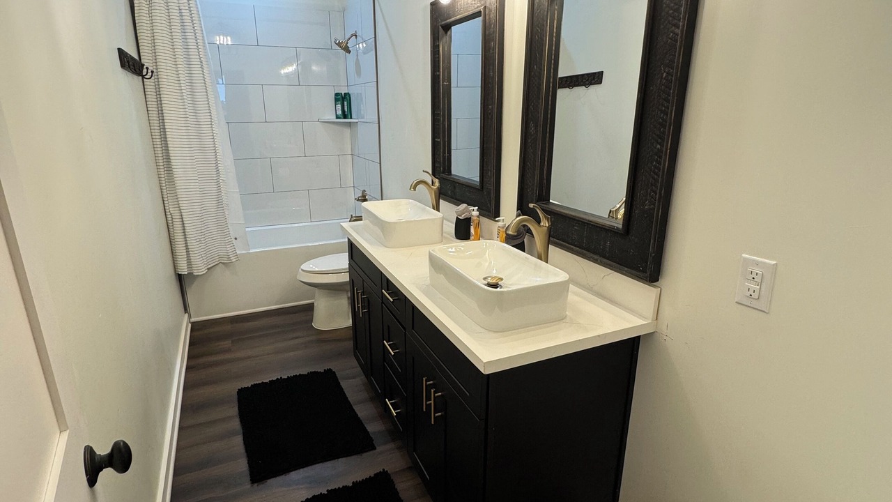 Photo of Bathroom in Alvin