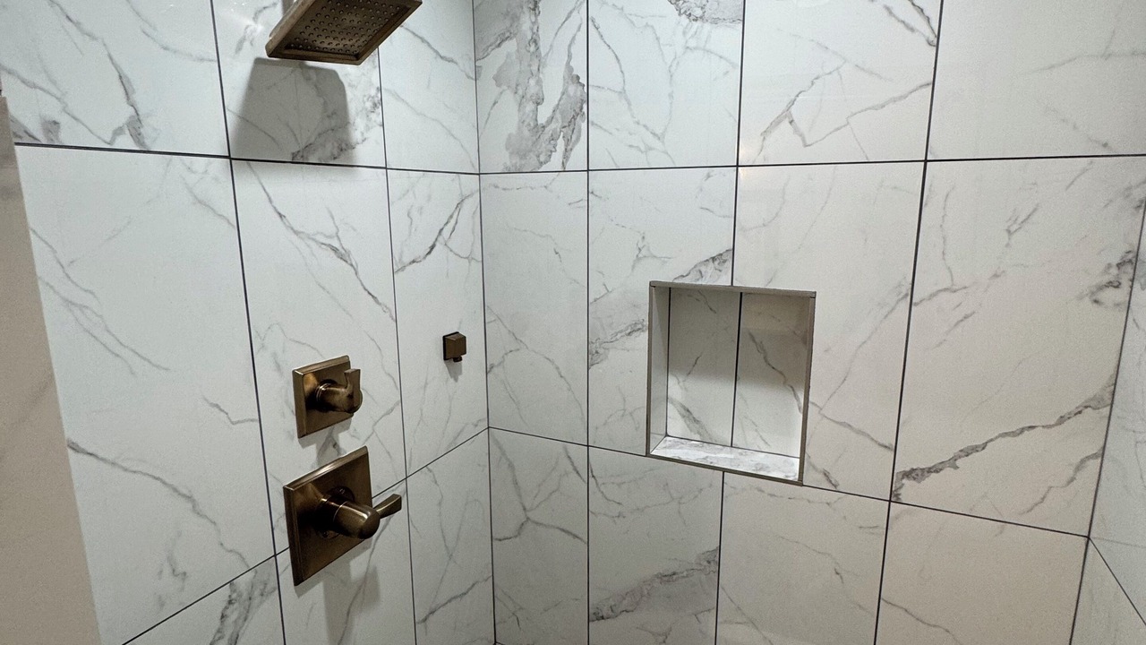 Photo of Bathroom in Alvin
