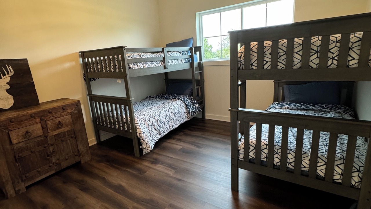 Photo of Bedroom in Alvin