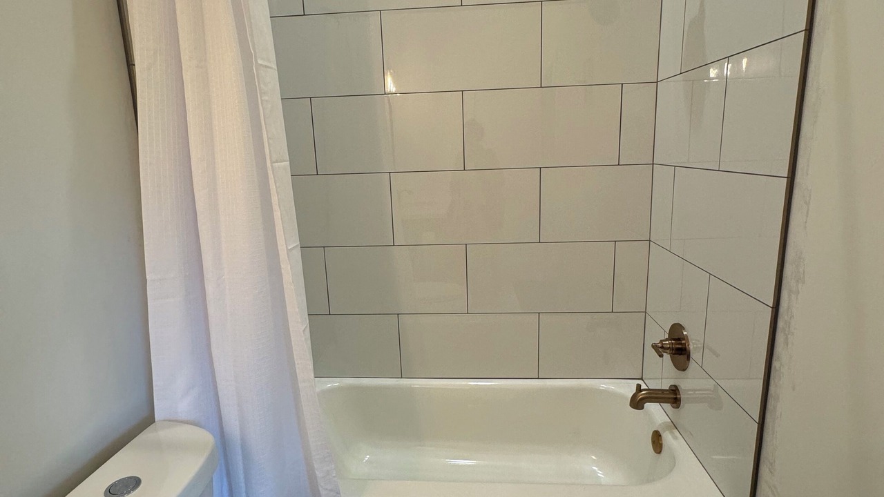 Photo of Bathroom in Alvin