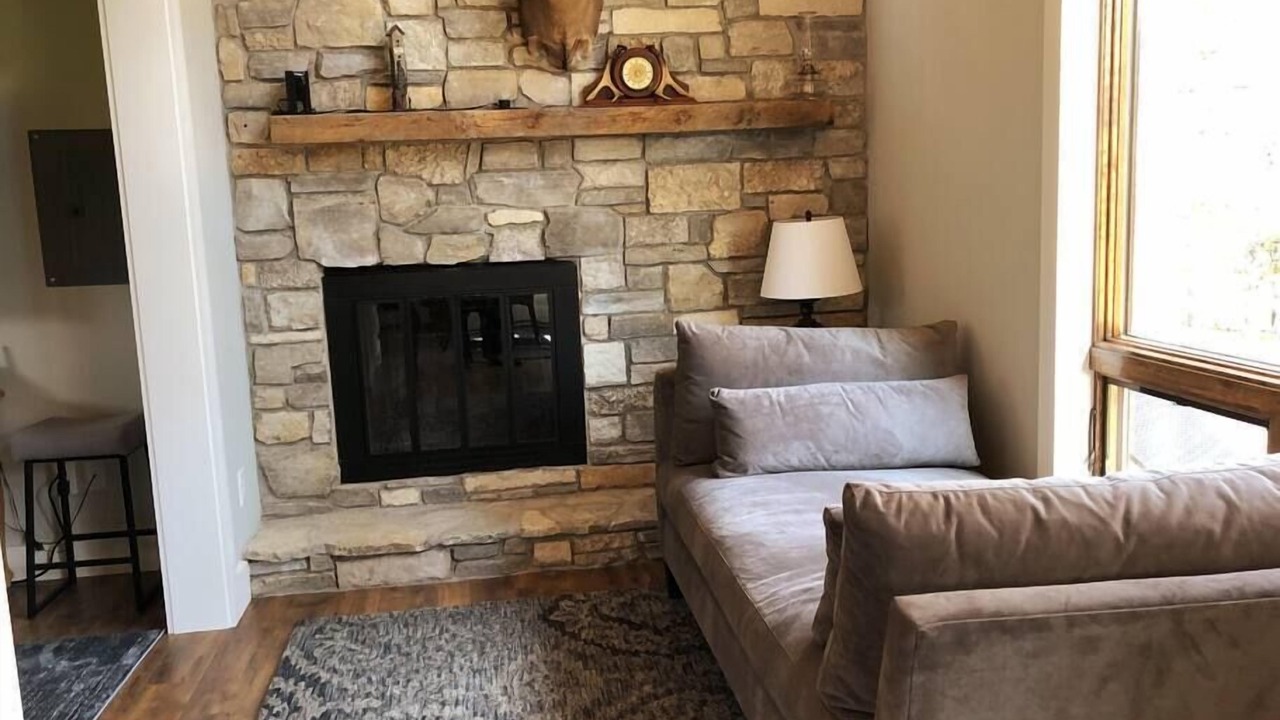 Photo of Livingroom in Grayling
