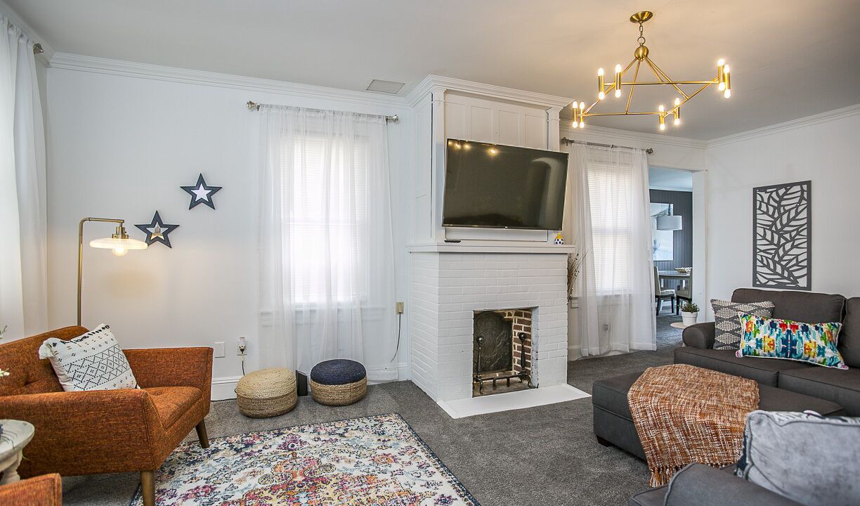 Photo of Livingroom in Downtown