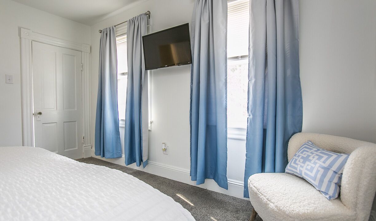 Photo of Bedroom in Downtown