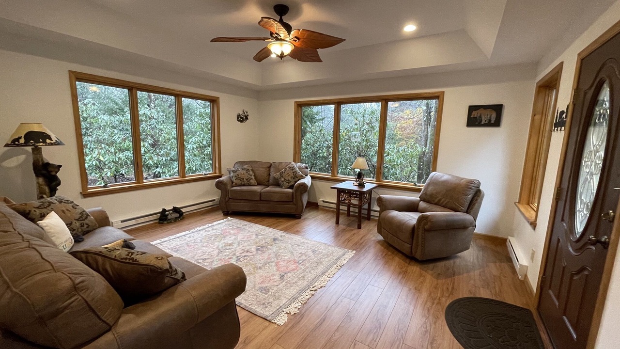 Photo of Livingroom in Pocono Pines