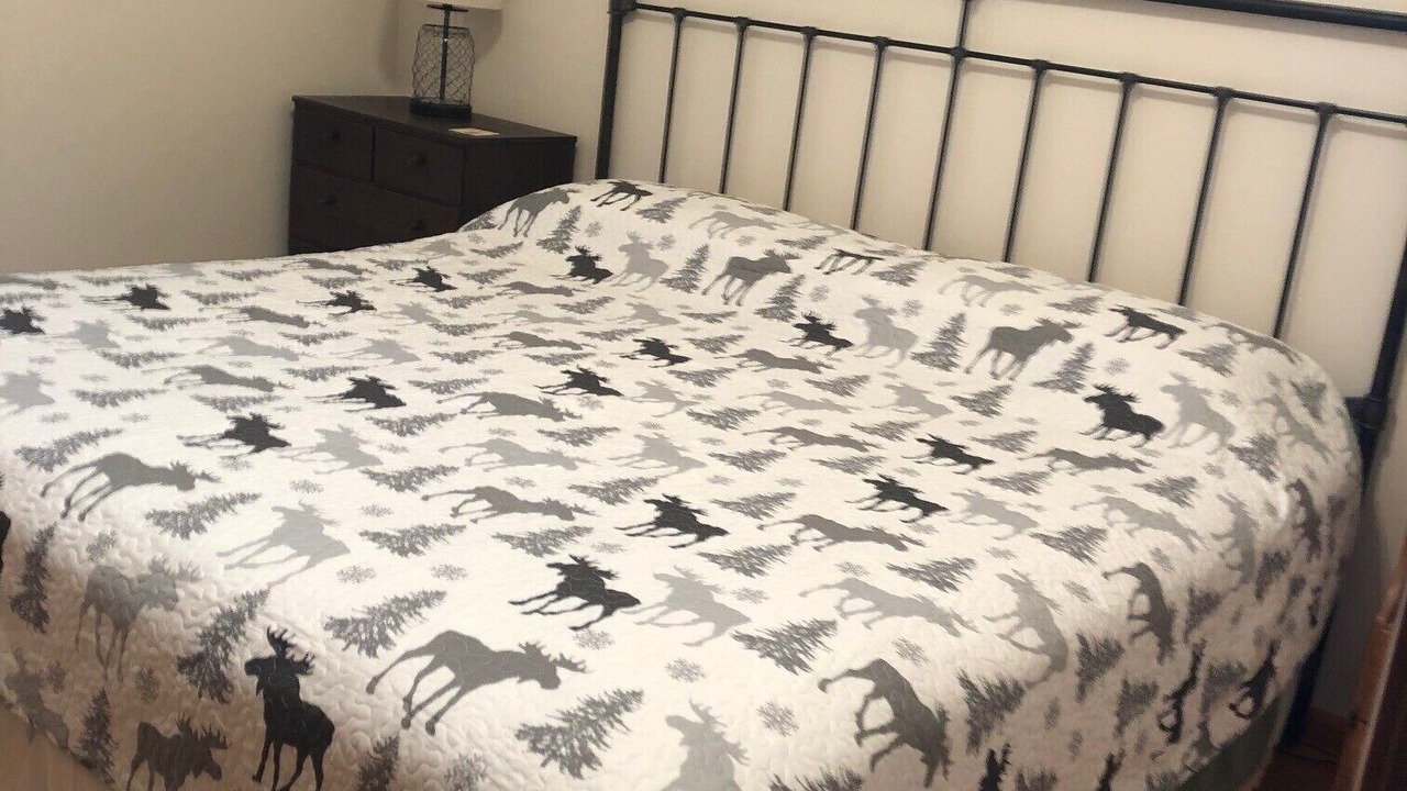 Photo of Bedroom in Lakeside