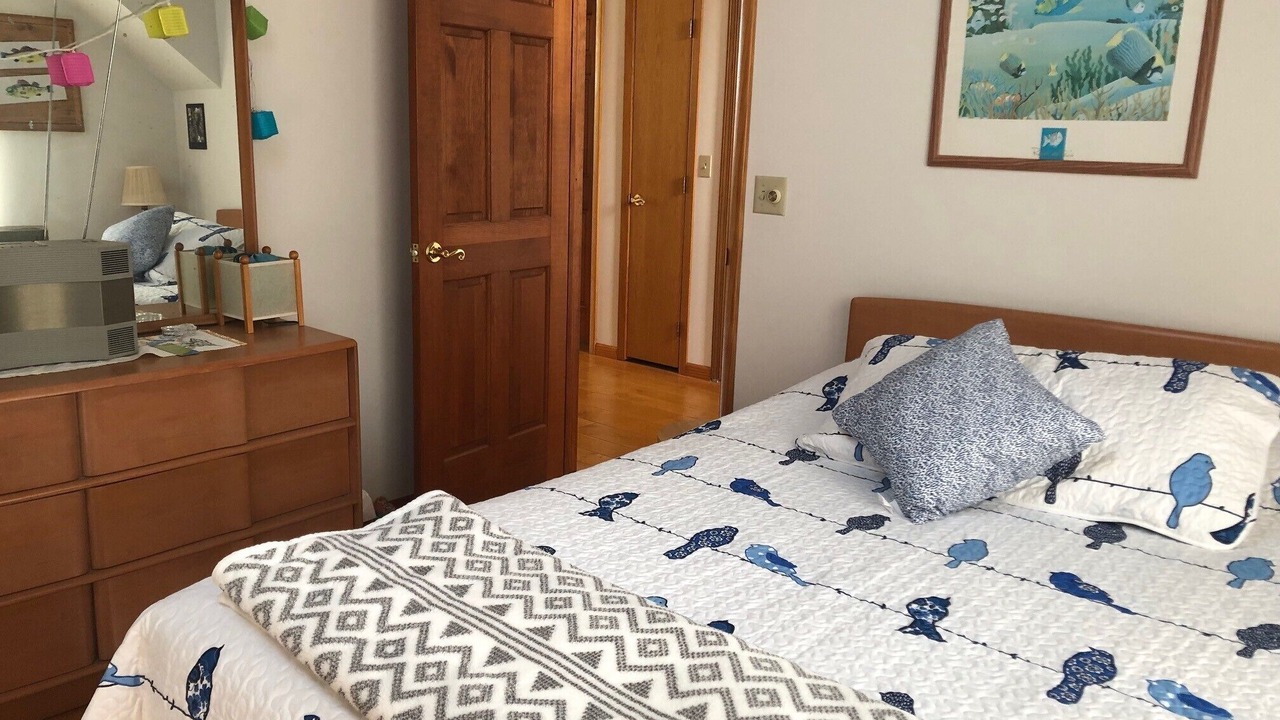 Photo of Bedroom in Lakeside