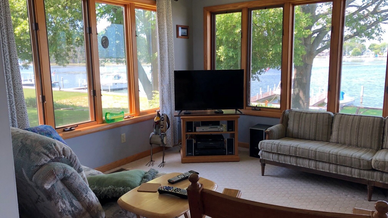 Photo of Bedroom in Lakeside