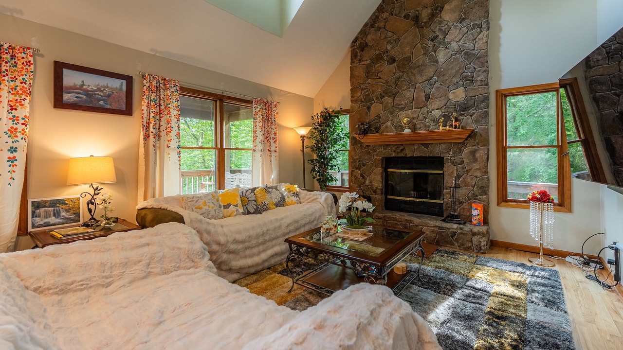 Photo of Livingroom in Davis