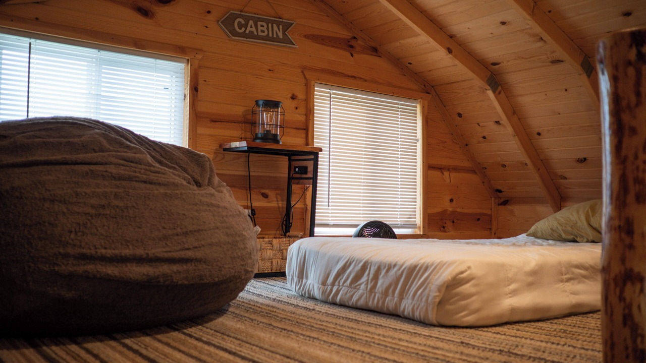 Photo of Bedroom in Poweshiek County