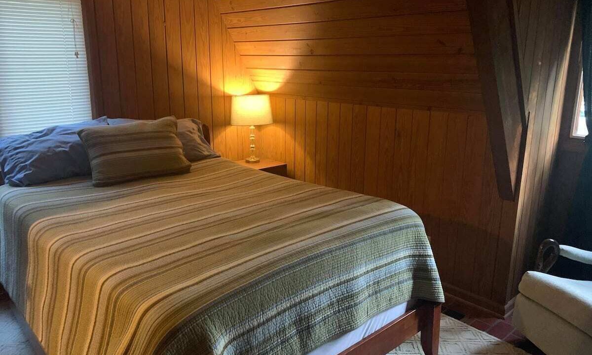 Photo of Bedroom in Pine Mountain