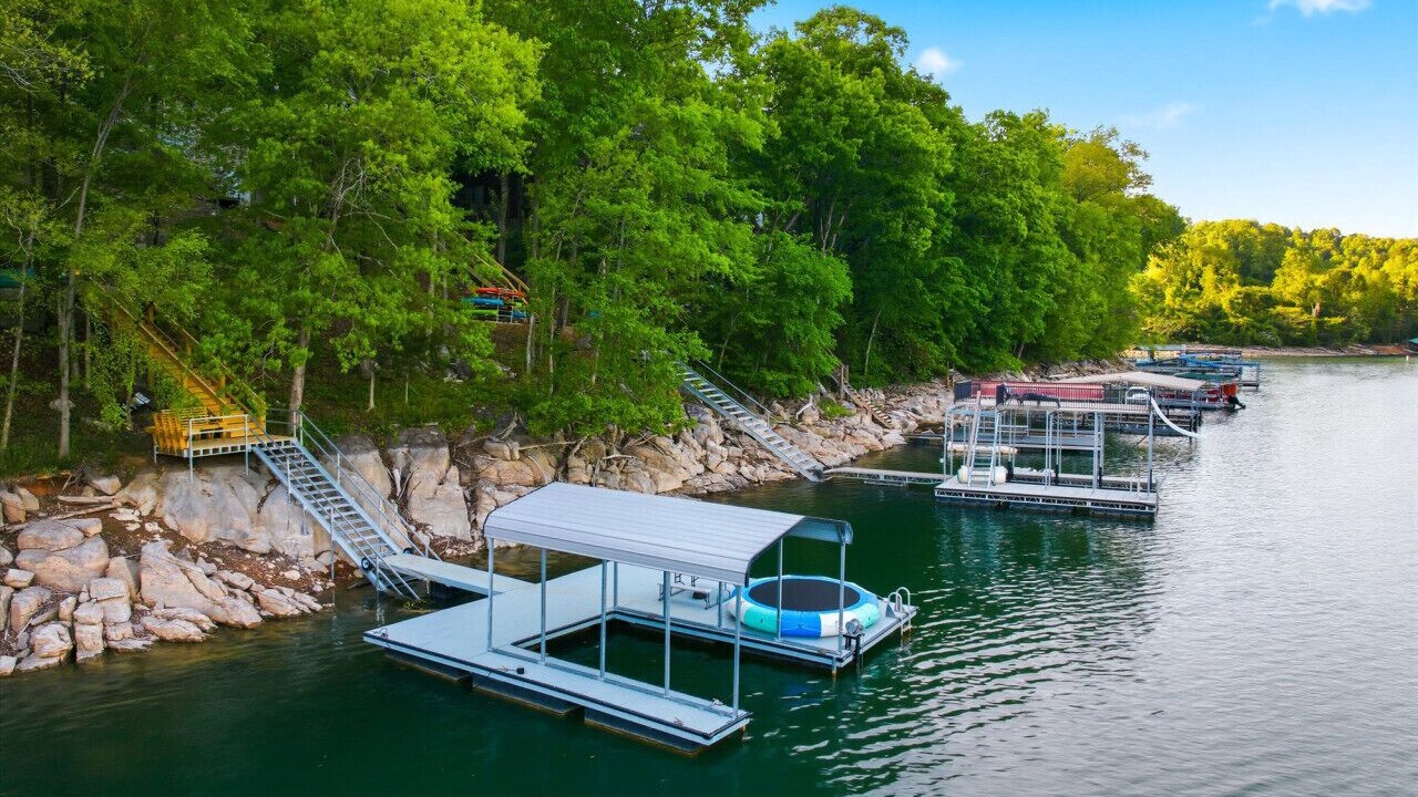 Photo of Others in Flat Hollow Marina
