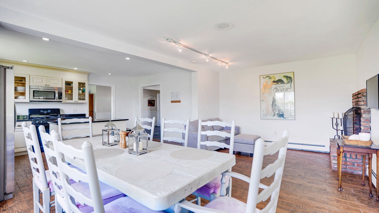 Photo of Livingroom in Westhampton Beach