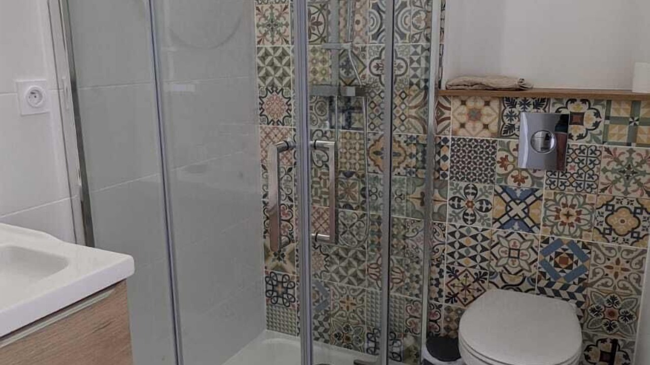 Photo of Bathroom in Colombiers