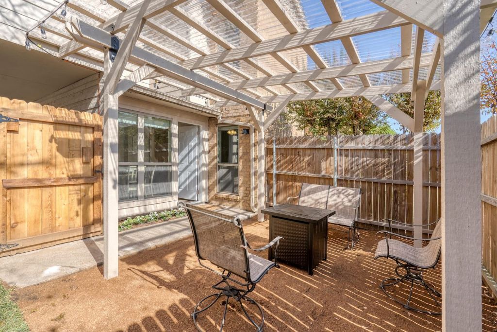 Photo of Patio Balcony in Bedford