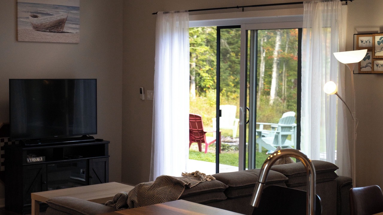 Photo of Livingroom in Chertsey