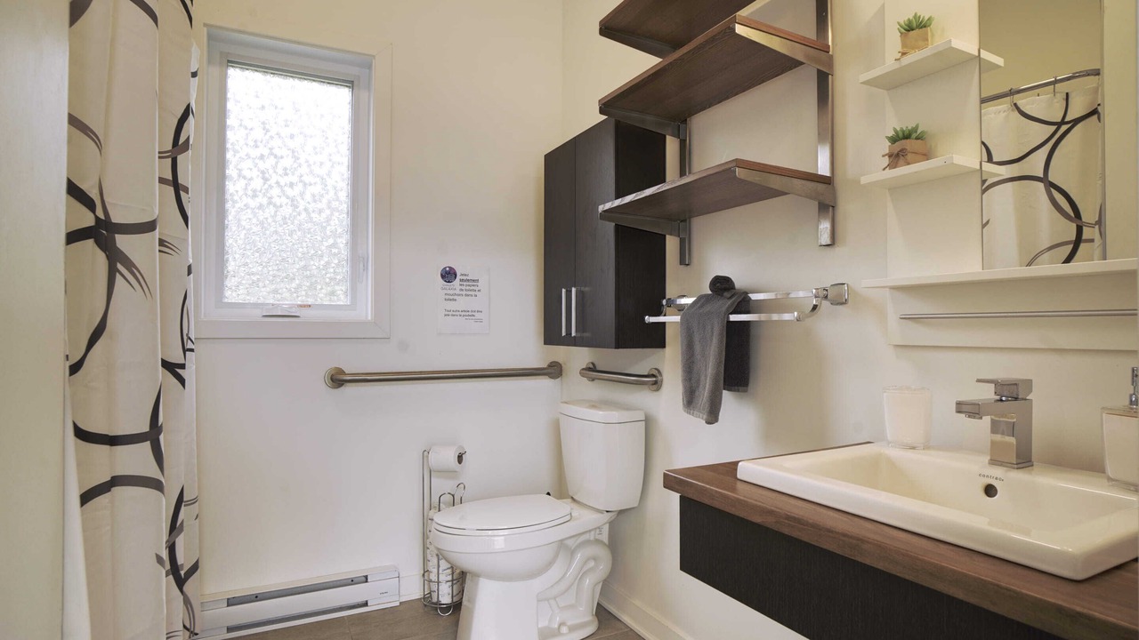 Photo of Bathroom in Chertsey