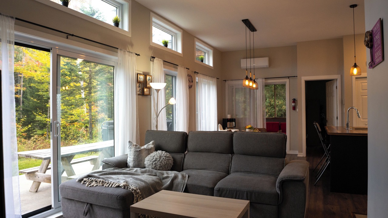 Photo of Livingroom in Chertsey