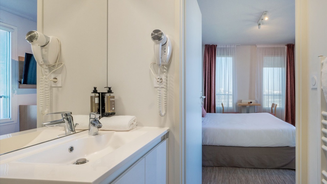 Photo of Bedroom in Beaulieu-Mangin