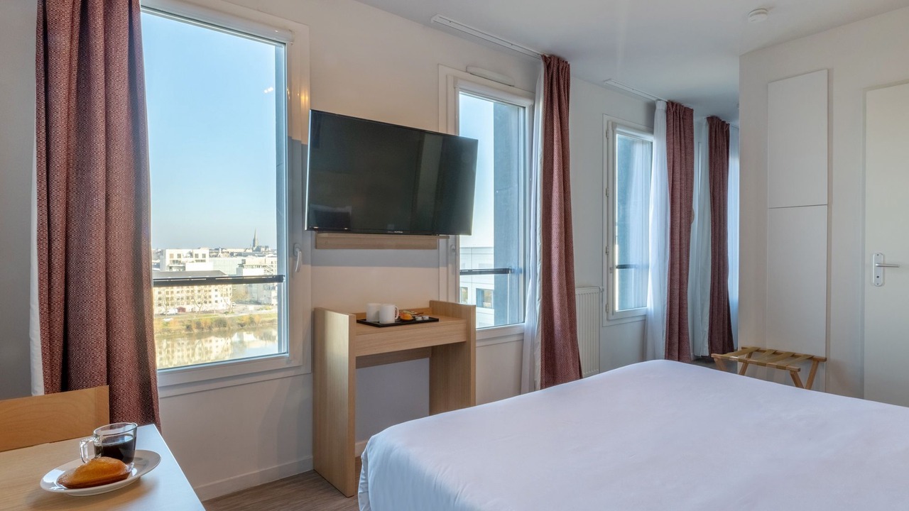 Photo of Bedroom in Beaulieu-Mangin