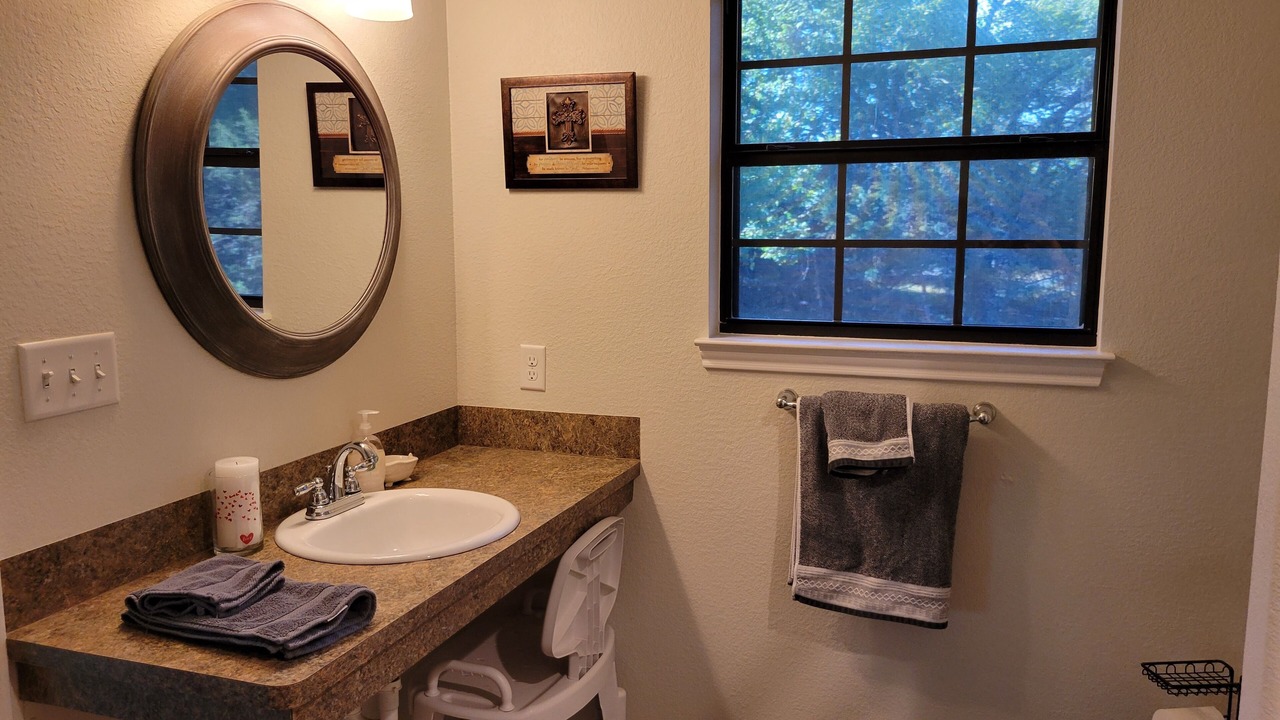 Photo of Bathroom in Kempner
