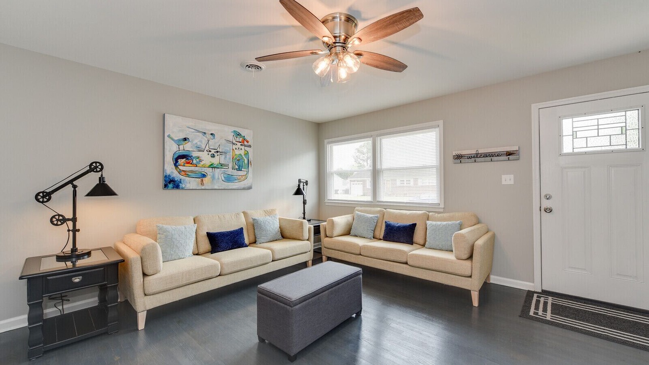 Photo of Livingroom in Newport News