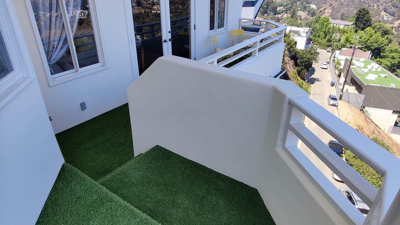 Photo of Outdoor in Hollywood Hills West