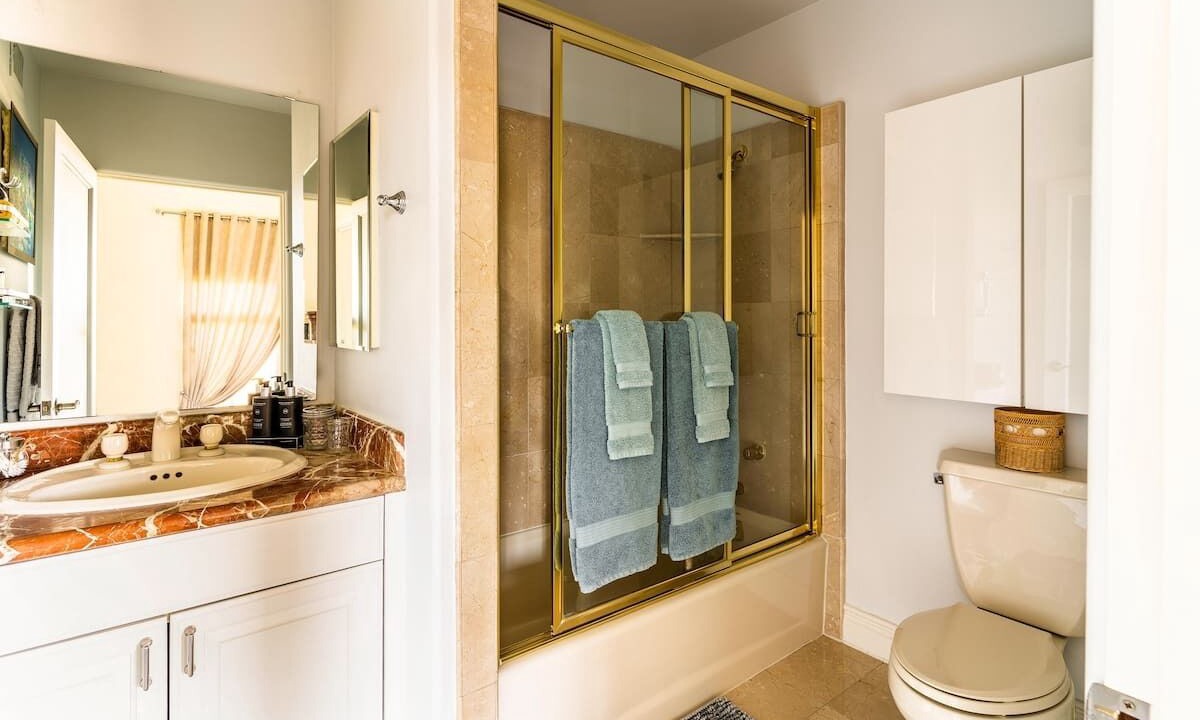 Photo of Bathroom in Hollywood Hills West