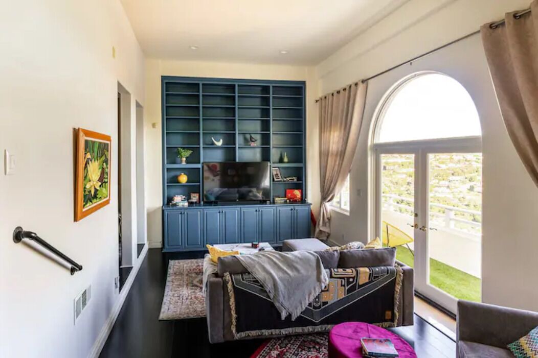 Photo of Livingroom in Hollywood Hills West