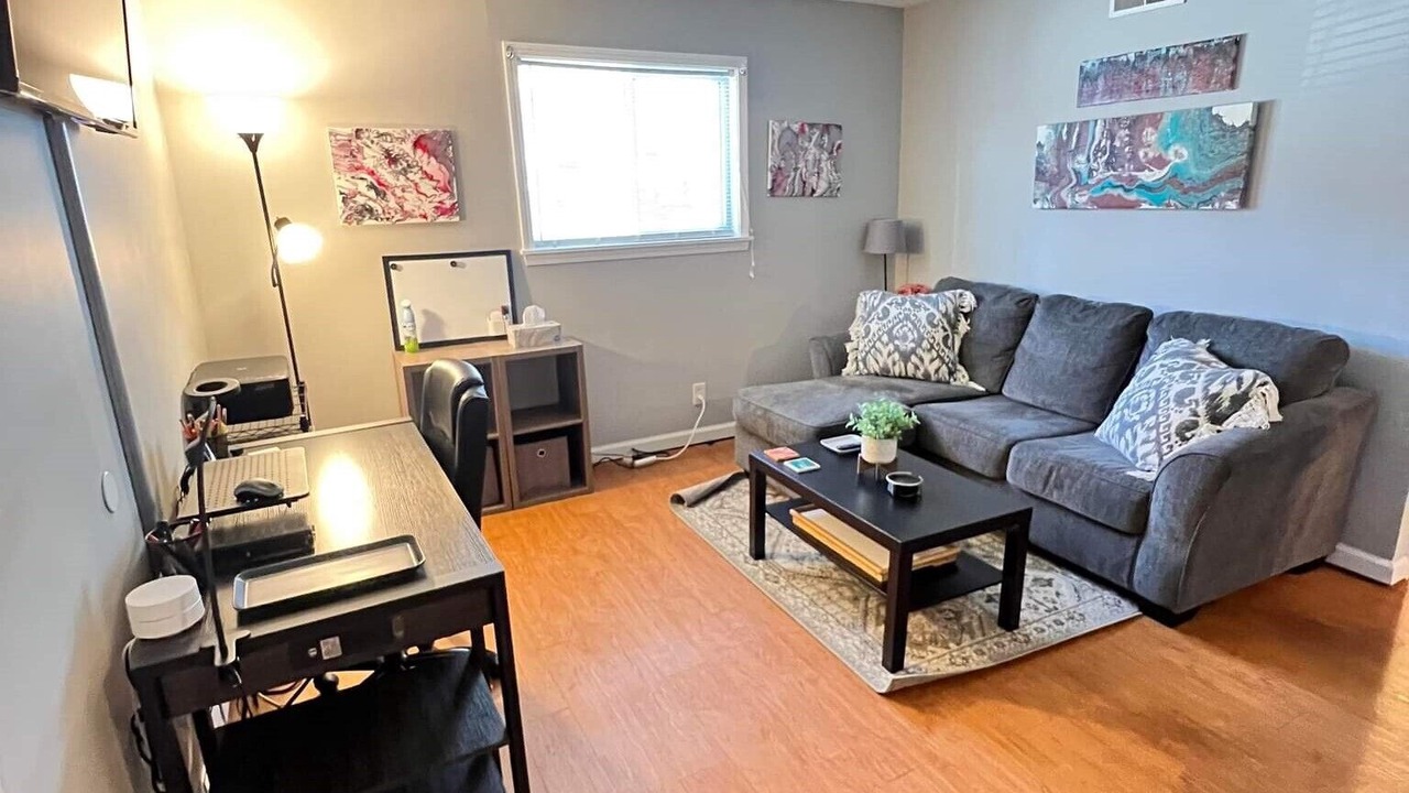 Photo of Livingroom in Rosedale