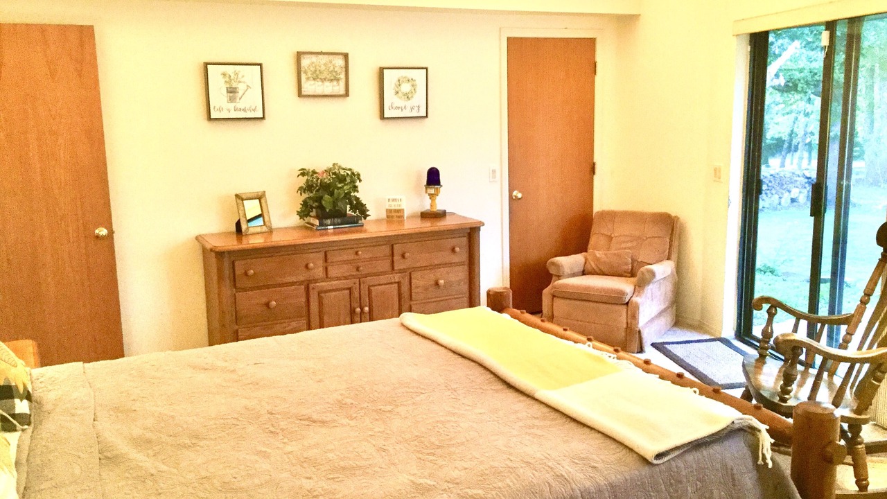 Photo of Bedroom in Cookson