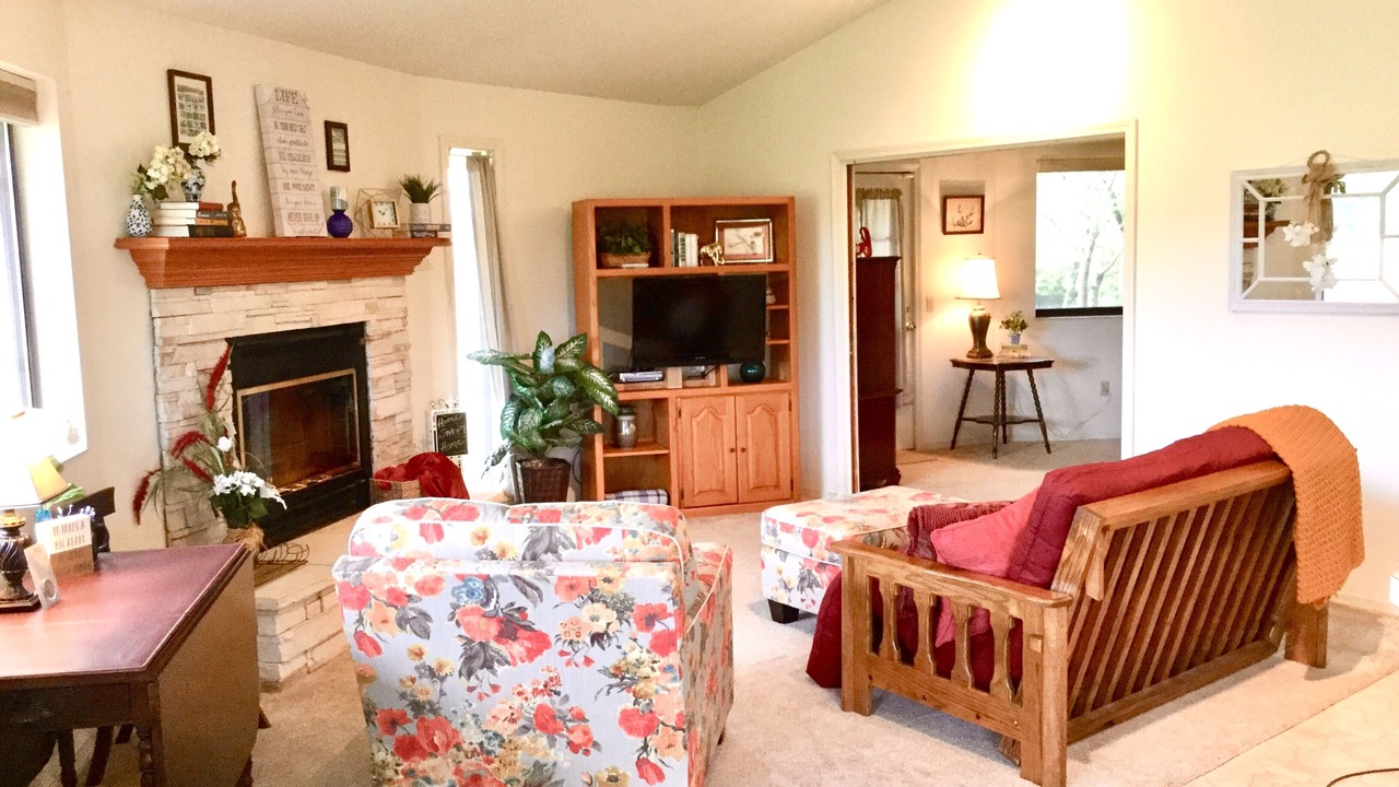 Photo of Livingroom in Cookson