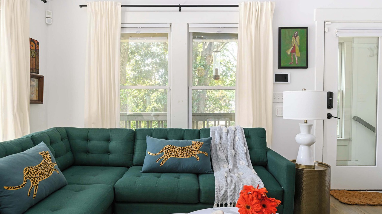 Photo of Livingroom in Inman Park