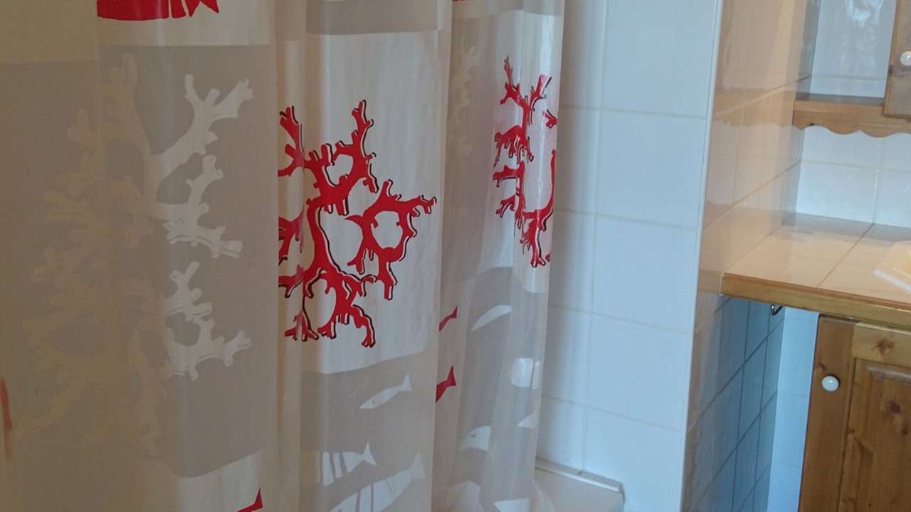 Photo of Bathroom in Arc-1800