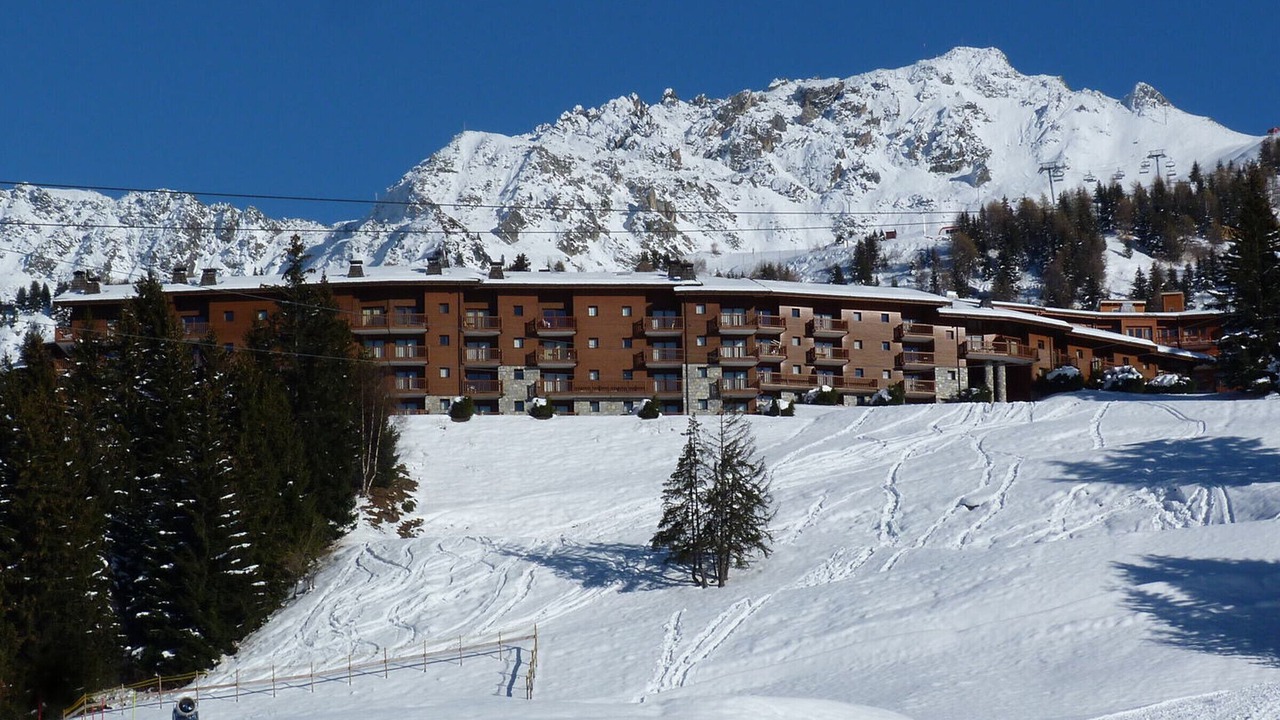Photo of Outdoor in Arc-1800