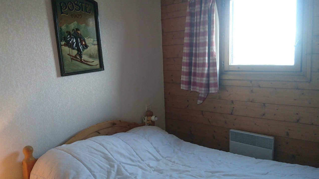 Photo of Bedroom in Arc-1800