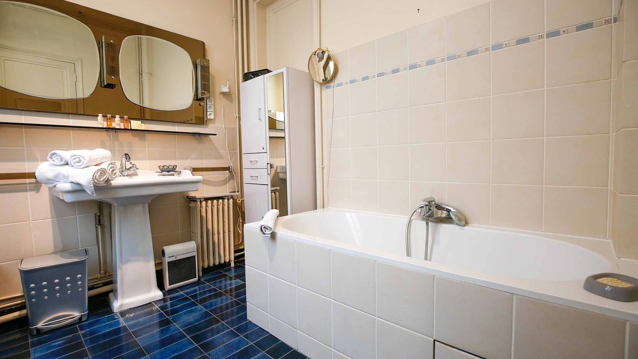 Photo of Bathroom in Quartier de l'Ecole-Militaire
