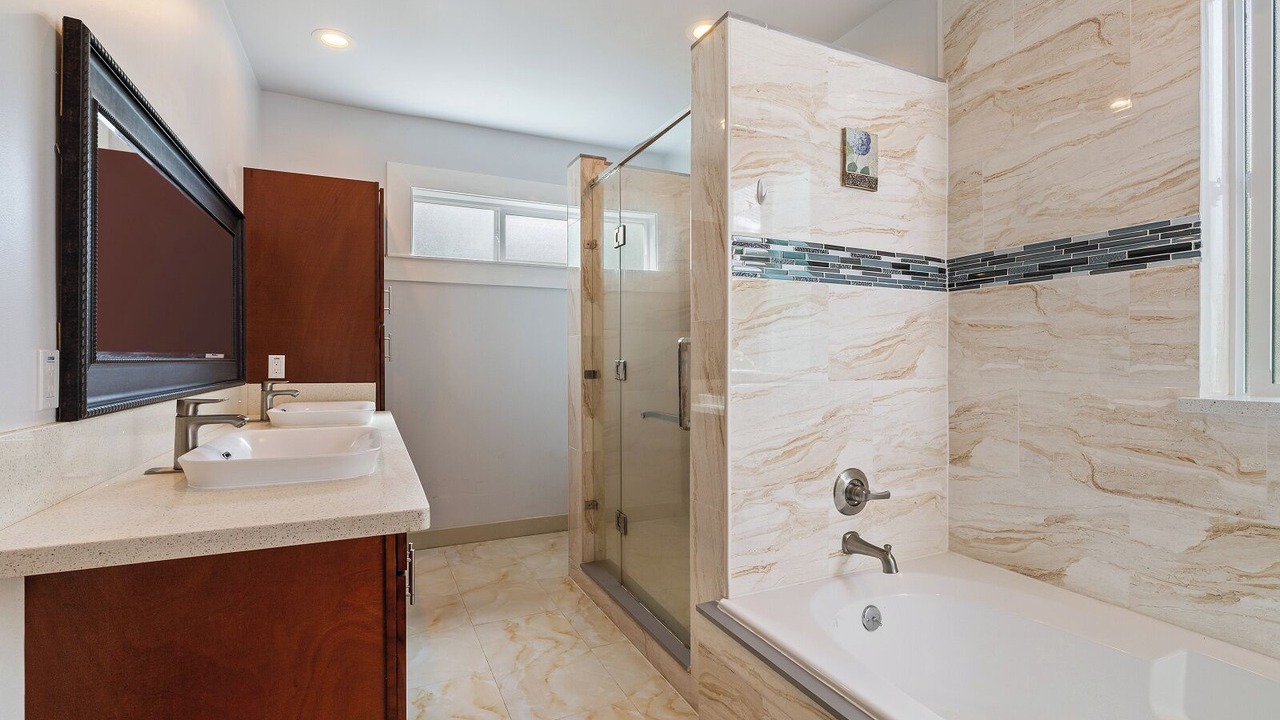 Photo of Bathroom in Waimanalo