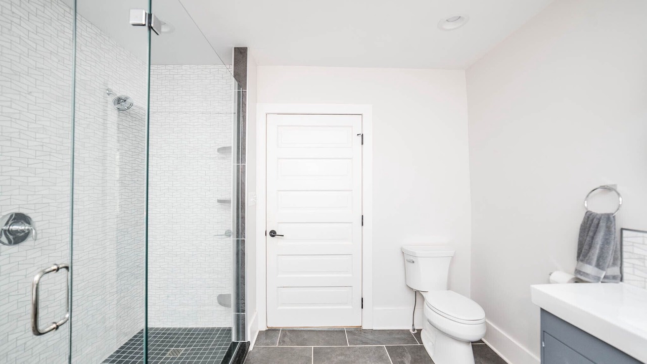 Photo of Bathroom in Peaks
