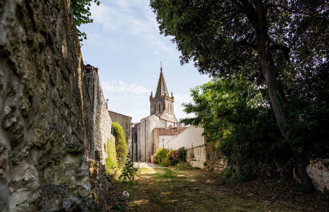Photo of Outdoor in Pont l'Abbe d'Arnoult